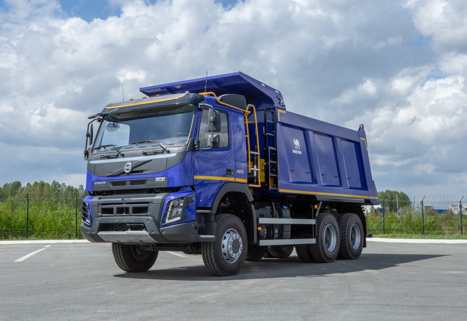 Аренда самосвала 27т Volvo