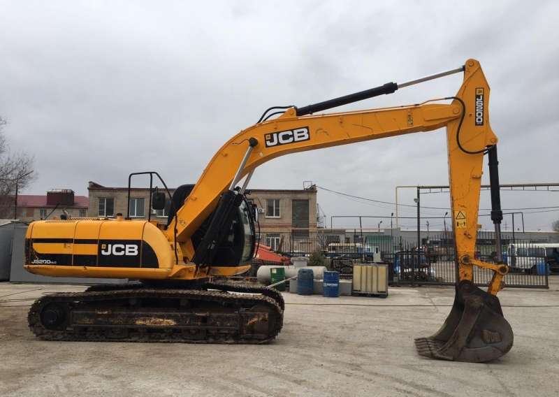 Аренда гусеничного экскаватора JCB JS 200