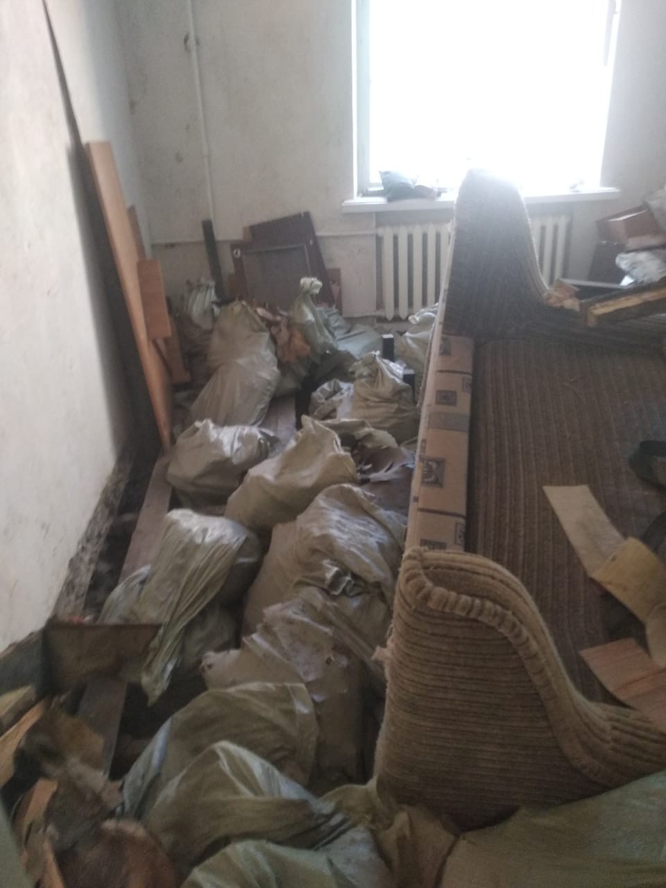 Уборка и вывоз мусора после ремонта